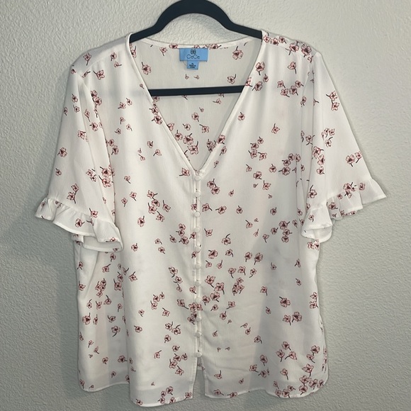 CeCe Ruffle sleeve floral blouse - Picture 2 of 4